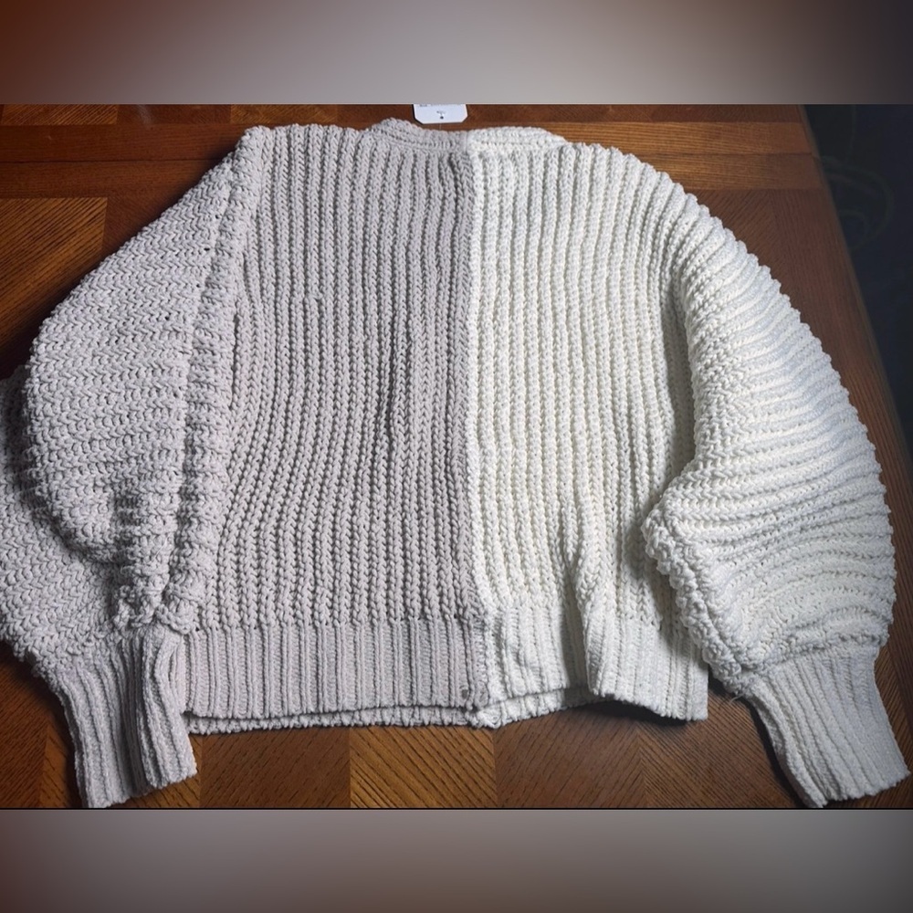 Colorblock Sweater SZ XS - Picture 2 of 5